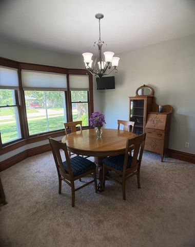725 Grove Street, Perry, IA 50220