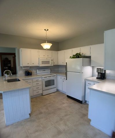 725 Grove Street, Perry, IA 50220