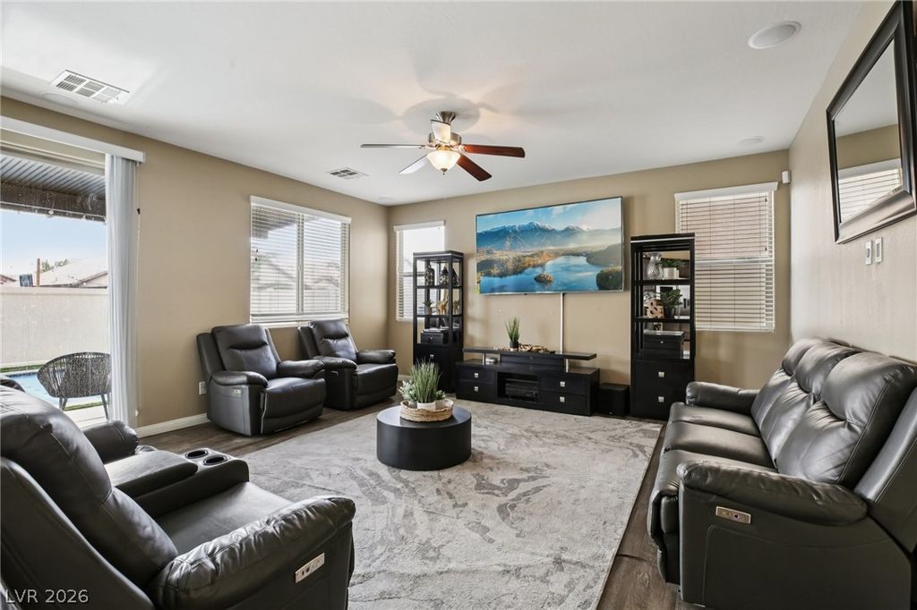 Image 7 of property listing at 3957 Carla Ann Road, North Las Vegas, NV 89081