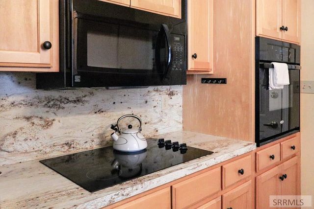 1915 Amanda Court, Idaho Falls, ID 83402