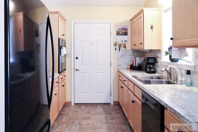 1915 Amanda Court, Idaho Falls, ID 83402