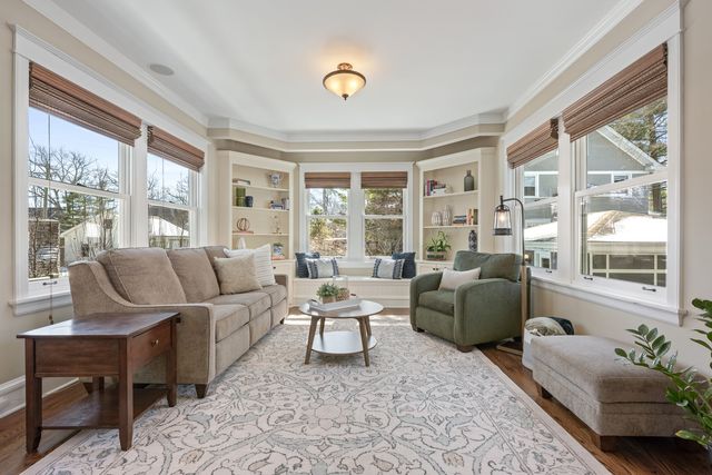 1029 Lake Avenue, Wilmette, IL 60091