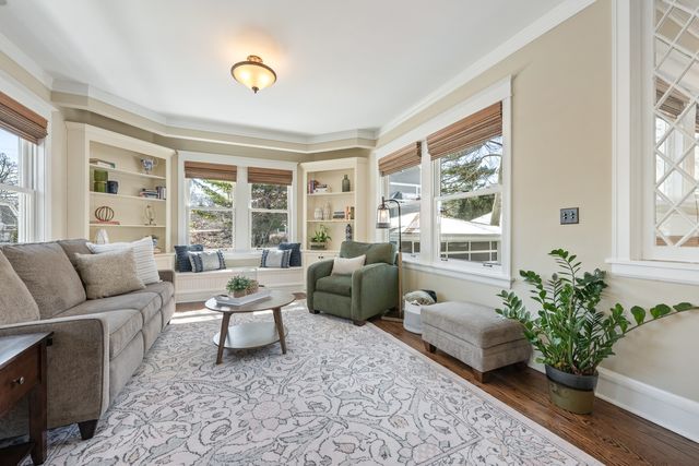 1029 Lake Avenue, Wilmette, IL 60091