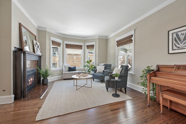 1029 Lake Avenue, Wilmette, IL 60091