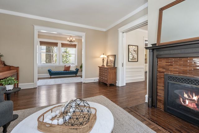 1029 Lake Avenue, Wilmette, IL 60091