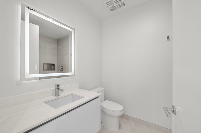 220 Lake Shore Drive 1001, Lake Park, FL 33403