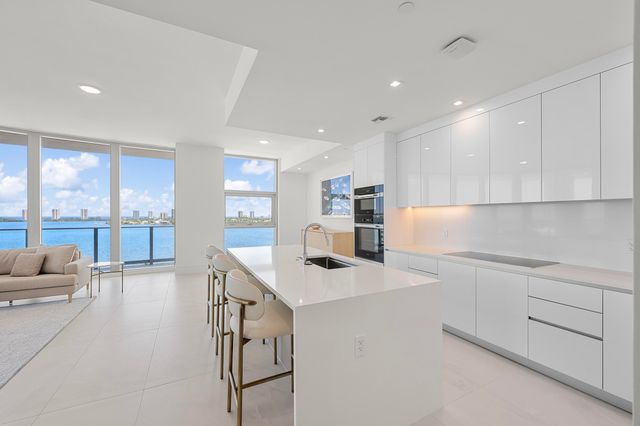 220 Lake Shore Drive 1001, Lake Park, FL 33403