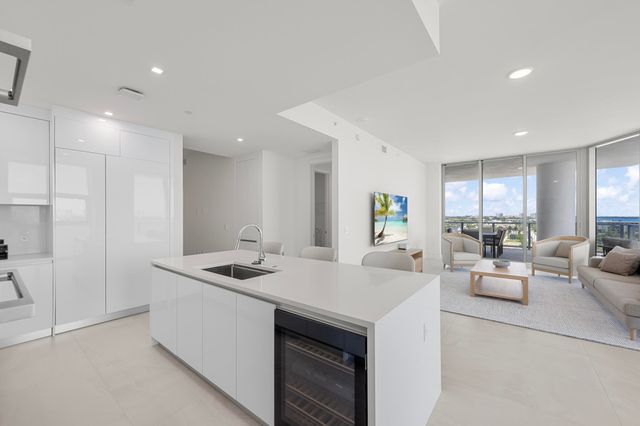220 Lake Shore Drive 1001, Lake Park, FL 33403