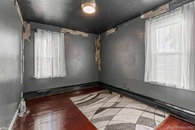 22421 Maple Street, St. Clair Shores, MI 48081