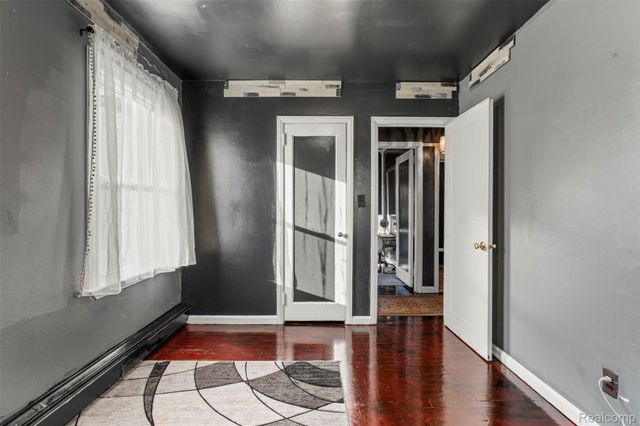 22421 Maple Street, St. Clair Shores, MI 48081