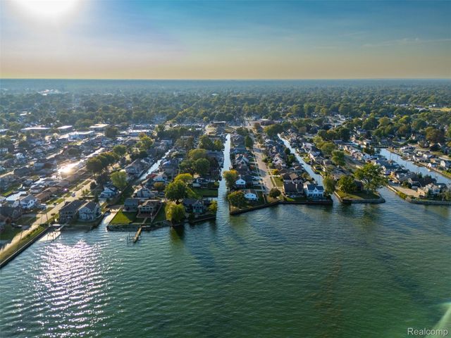 22421 Maple Street, St. Clair Shores, MI 48081