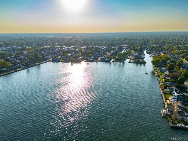 22421 Maple Street, St. Clair Shores, MI 48081