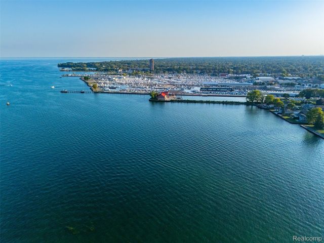 22421 Maple Street, St. Clair Shores, MI 48081