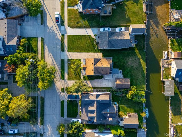 22421 Maple Street, St. Clair Shores, MI 48081