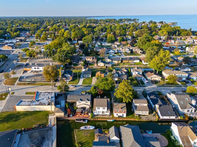 22421 Maple Street, St. Clair Shores, MI 48081