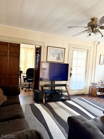 315 East St, Bound Brook Boro, NJ 08805