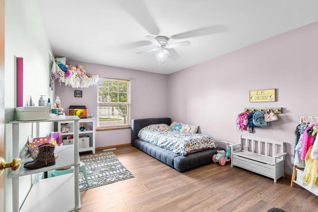 1205 Huron WAY, Hartford, WI 53027