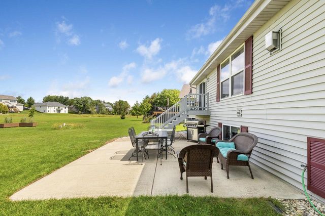 1205 Huron WAY, Hartford, WI 53027