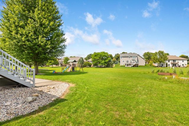 1205 Huron WAY, Hartford, WI 53027