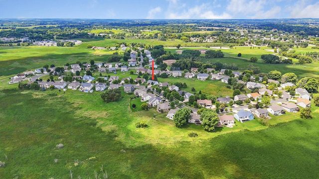 1205 Huron WAY, Hartford, WI 53027