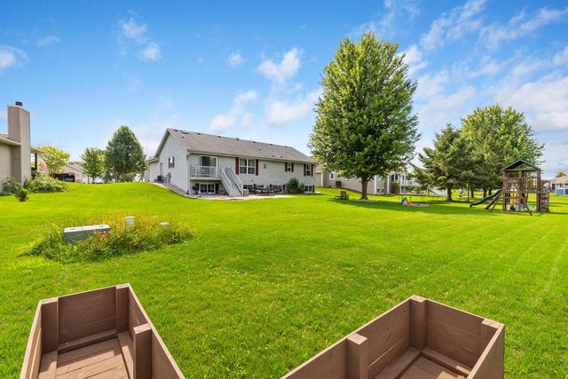 1205 Huron WAY, Hartford, WI 53027