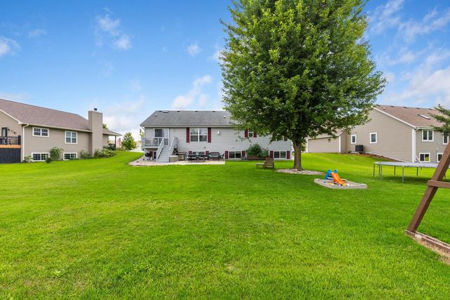 1205 Huron WAY, Hartford, WI 53027