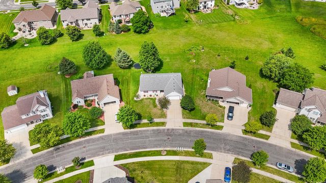 1205 Huron WAY, Hartford, WI 53027