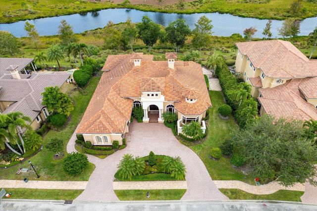 124 SE Rio Casarano, Port St Lucie, FL 34984