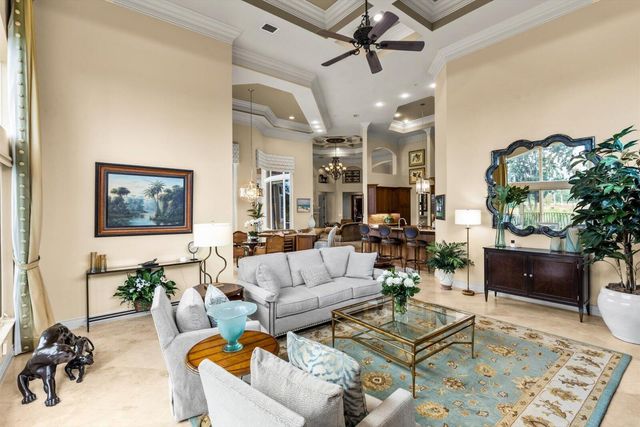 124 SE Rio Casarano, Port St Lucie, FL 34984