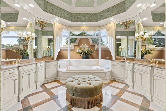 124 SE Rio Casarano, Port St Lucie, FL 34984