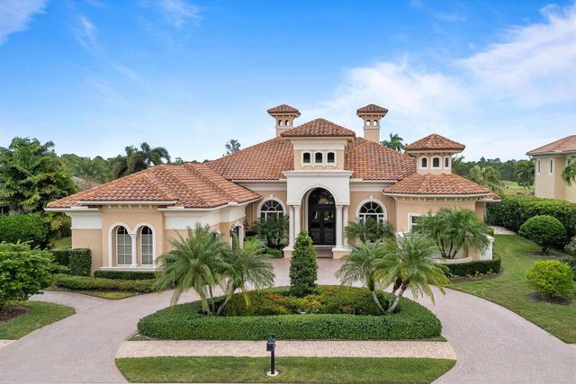 124 SE Rio Casarano, Port St Lucie, FL 34984