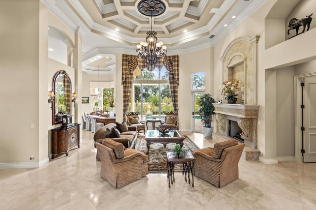 124 SE Rio Casarano, Port St Lucie, FL 34984