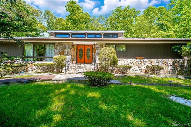 31 Dogwood Hills Road, Newburgh, NY 12550
