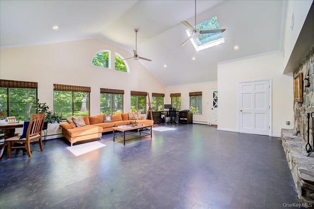 31 Dogwood Hills Road, Newburgh, NY 12550