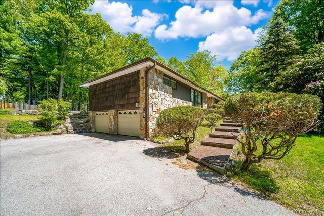 31 Dogwood Hills Road, Newburgh, NY 12550