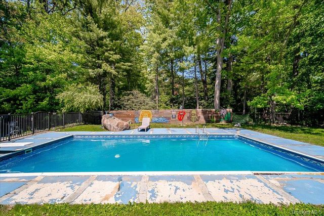 31 Dogwood Hills Road, Newburgh, NY 12550