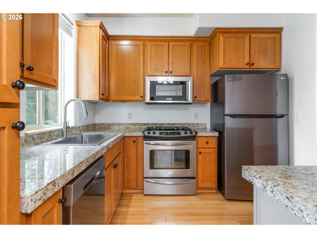1922 Ne 49TH Way, Hillsboro, OR 97124