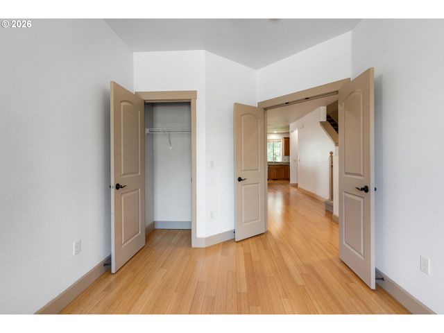 1922 Ne 49TH Way, Hillsboro, OR 97124