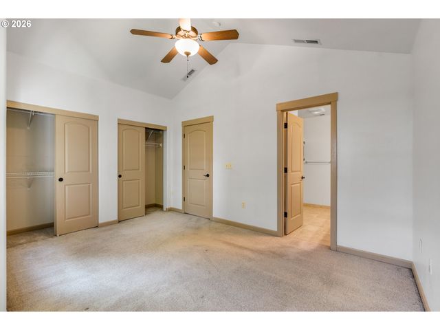 1922 Ne 49TH Way, Hillsboro, OR 97124