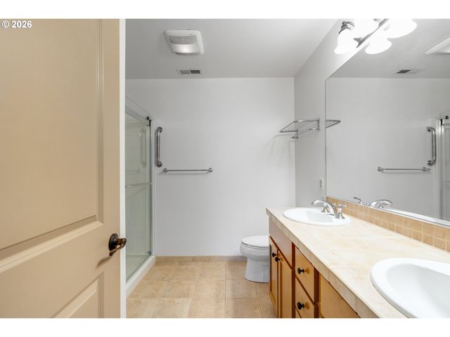 1922 Ne 49TH Way, Hillsboro, OR 97124