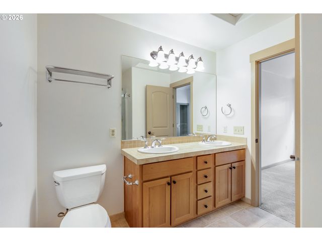 1922 Ne 49TH Way, Hillsboro, OR 97124