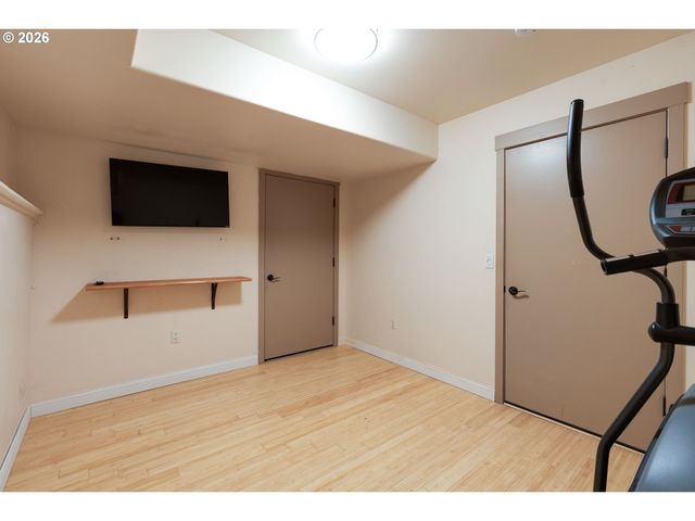 1922 Ne 49TH Way, Hillsboro, OR 97124