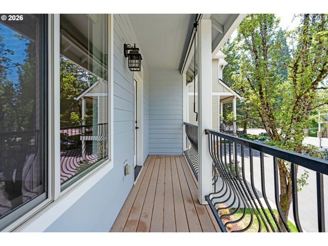 1922 Ne 49TH Way, Hillsboro, OR 97124