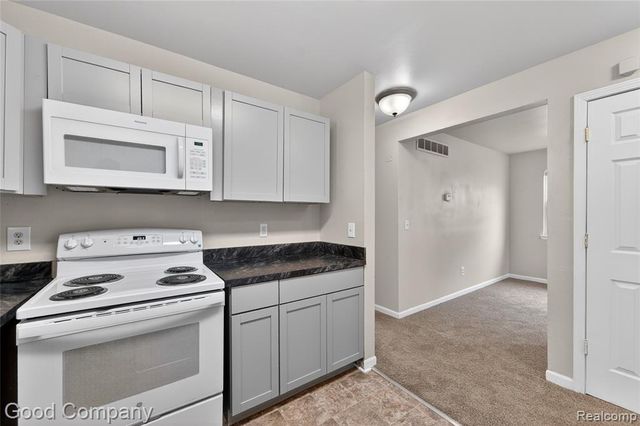 2470 Andrus Street, Hamtramck, MI 48212