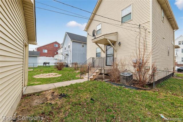 2470 Andrus Street, Hamtramck, MI 48212