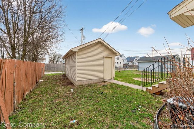 2470 Andrus Street, Hamtramck, MI 48212