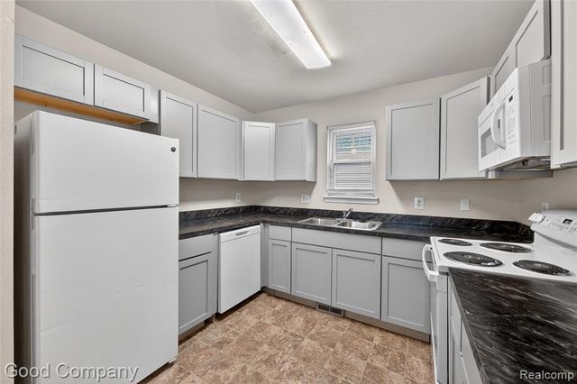 2470 Andrus Street, Hamtramck, MI 48212