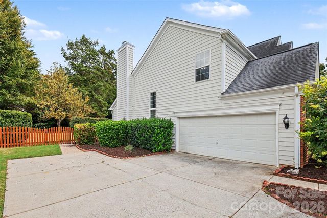 11027 Knight Castle Drive, Charlotte, NC 28277