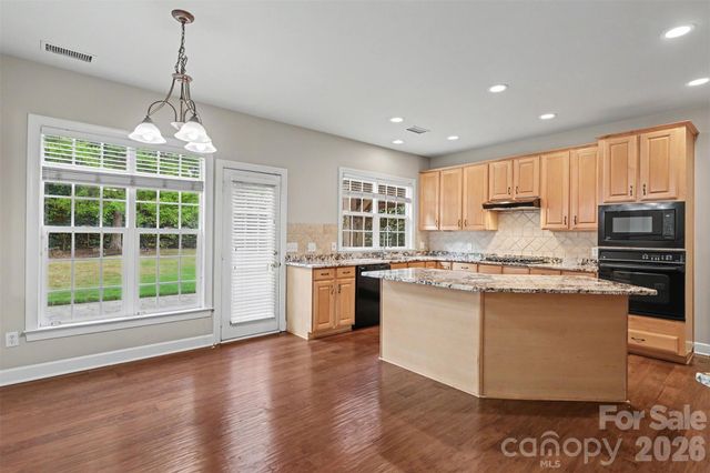 11027 Knight Castle Drive, Charlotte, NC 28277