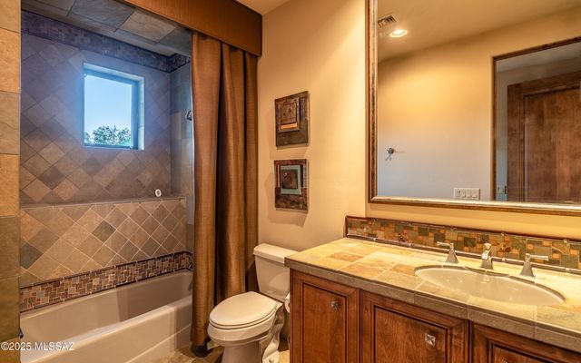 4600 W Cush Canyon Loop, Marana, AZ 85658